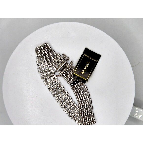 Vintage New MONET signed and tagged Silver tone bracelet w/safety 7 inch - Picture 1 of 6